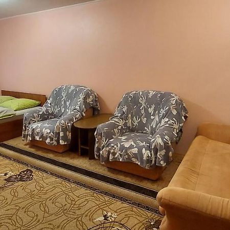 Nice Apartment Kiev Bagian luar foto