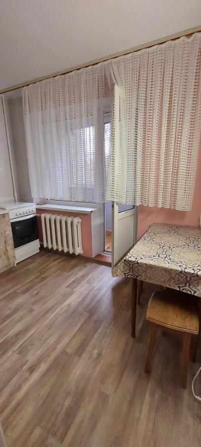 Nice Apartment Kiev Bagian luar foto